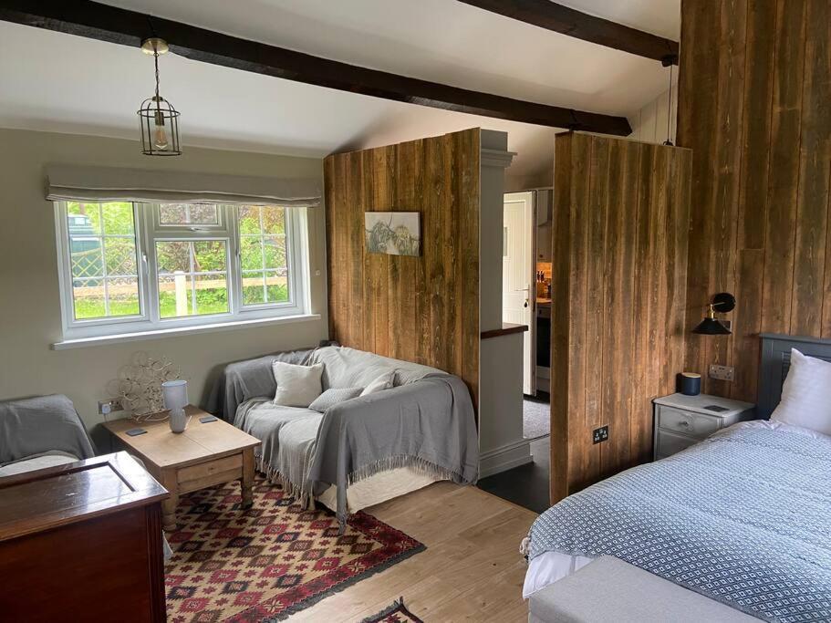 Villa Couples Getaway, With Mountain Views/Dog Friendly Crickhowell Exterior foto