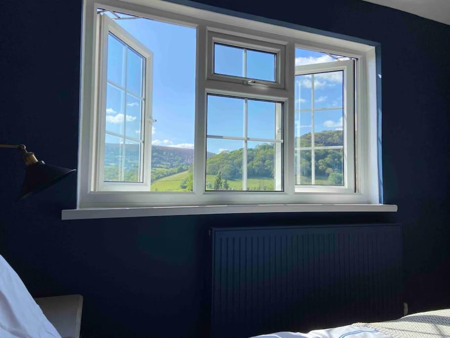 Villa Couples Getaway, With Mountain Views/Dog Friendly Crickhowell Exterior foto