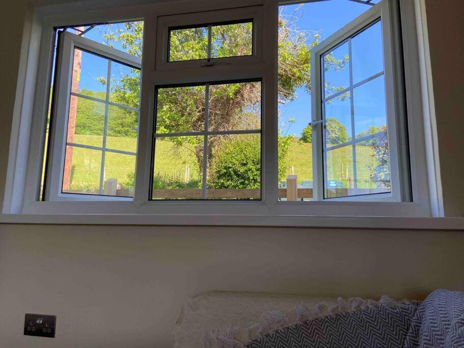 Villa Couples Getaway, With Mountain Views/Dog Friendly Crickhowell Exterior foto